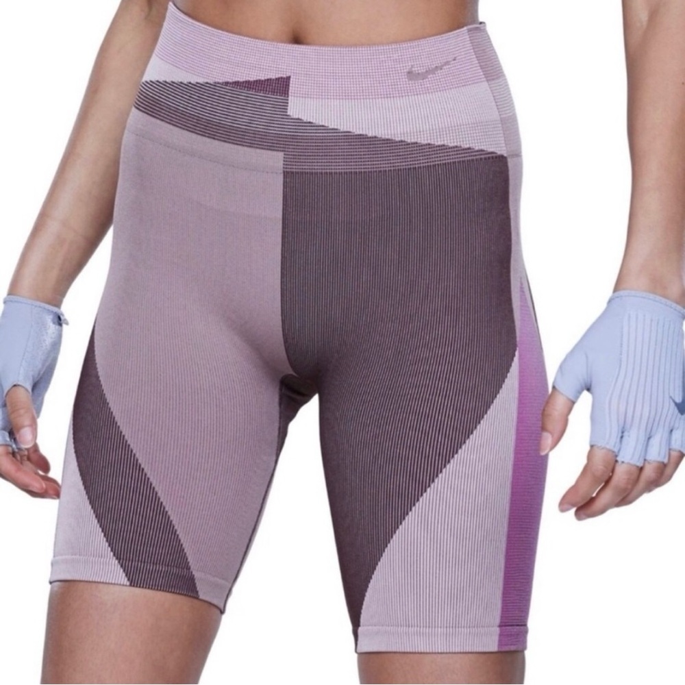 Nike Icon Clash Sculpt Seamless 8” Training Biker Shorts Geometric Pink Women XS